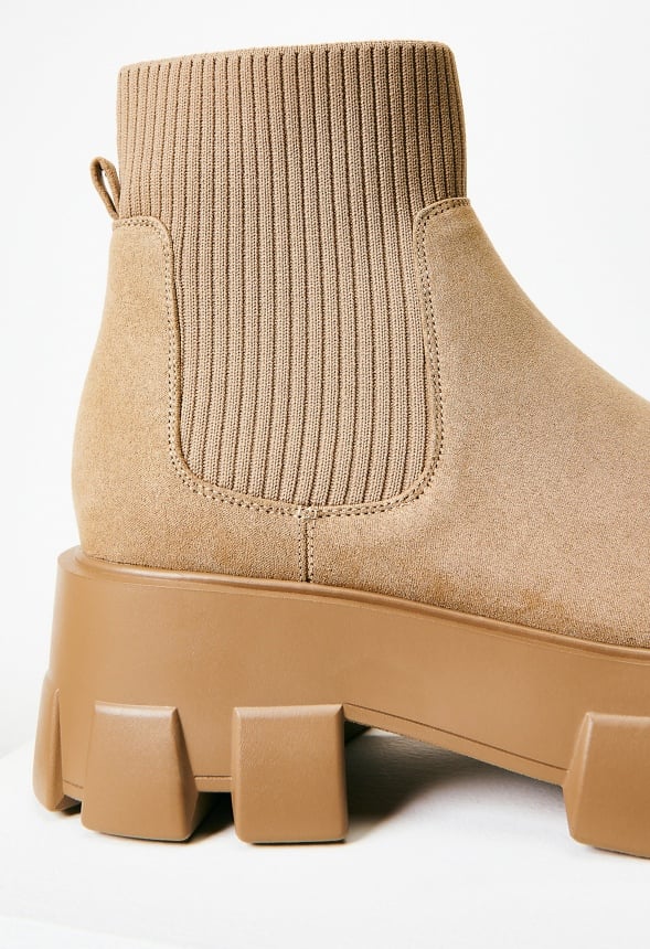 Arden Lug Sole Ankle Boot Sand