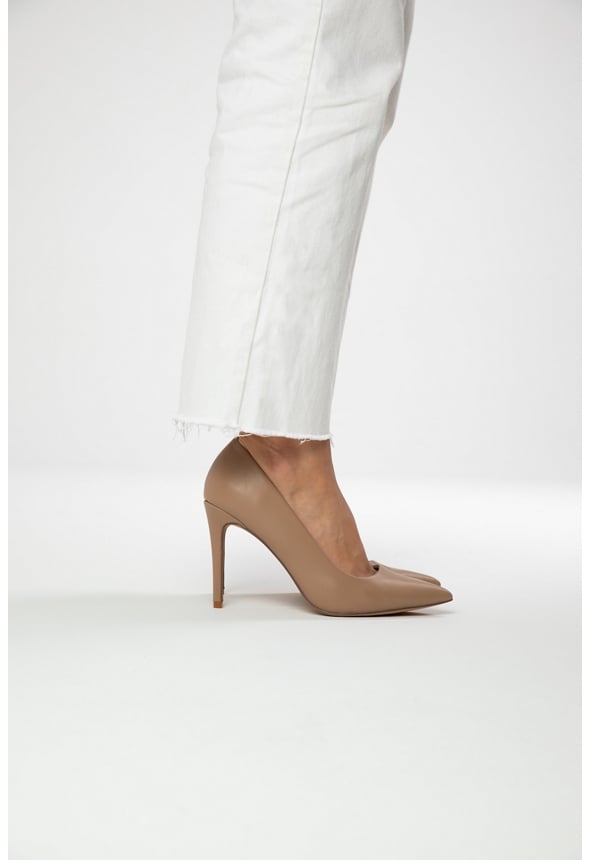 Gisselle Classic Court Beige