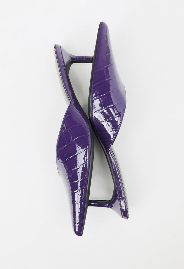 Iva Pointed Toe Court Acai