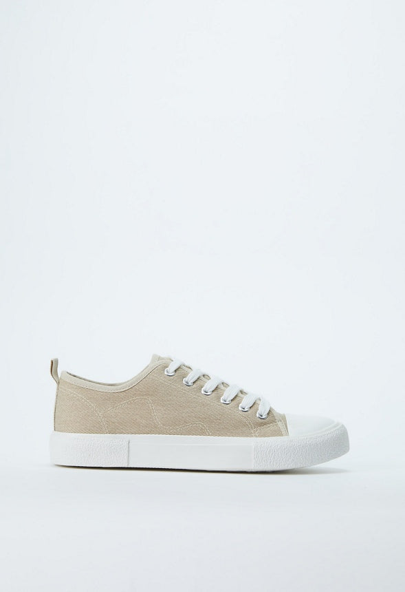 Jeymi Low Top Trainers Off White