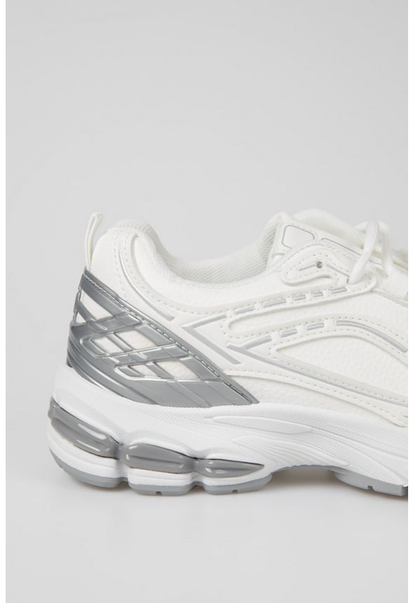Alina Sneaker White